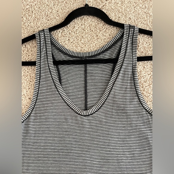 Women's Lululemon Circadian Tank Tonka Stripe Heathered Black Angel Wing - Picture 3 of 4
